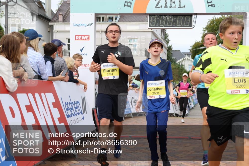 31.08.2025 - 21. Blankeneser Heldenlauf Strokosch-Dieckow http://msf.ph/oto/8656390 31.08.2025 10:30:56 Ziel 2594, 2376, 2209, 2136, 2168, 2600, 2206, 2309, 2310 meine-sportfotos.de