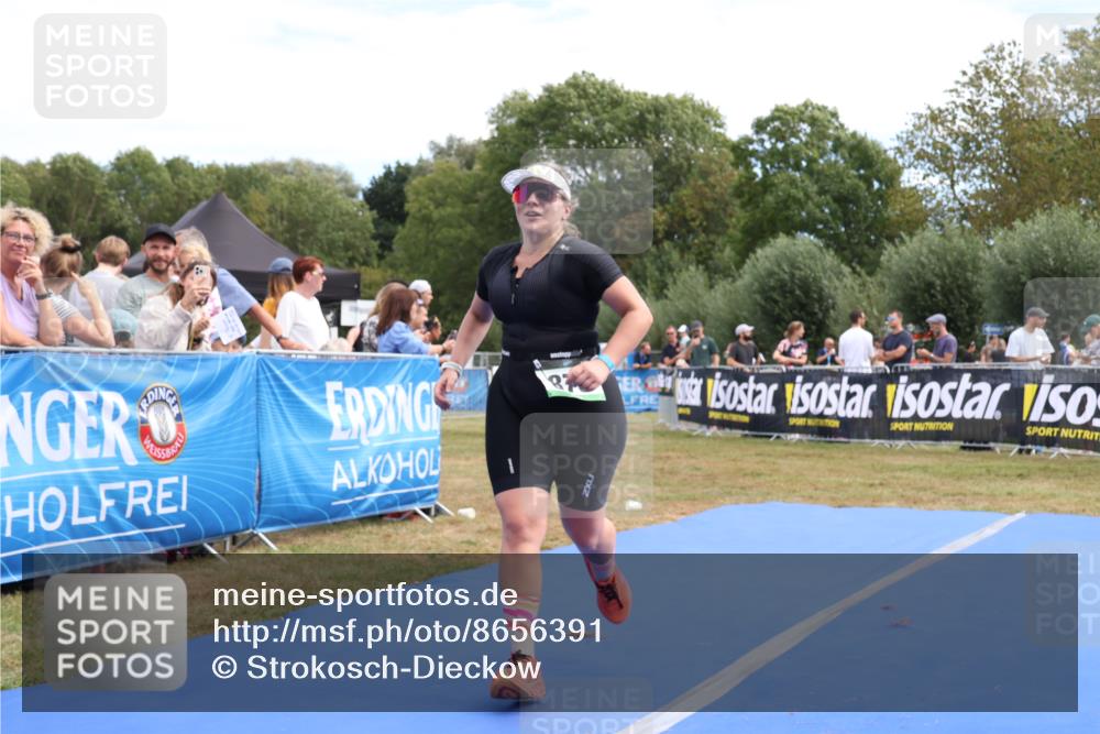 31.08.2025 - Elbe Triathlon Hamburg Strokosch-Dieckow http://msf.ph/oto/8656391 31.08.2025 12:02:43 Ziel 878, 1400 meine-sportfotos.de