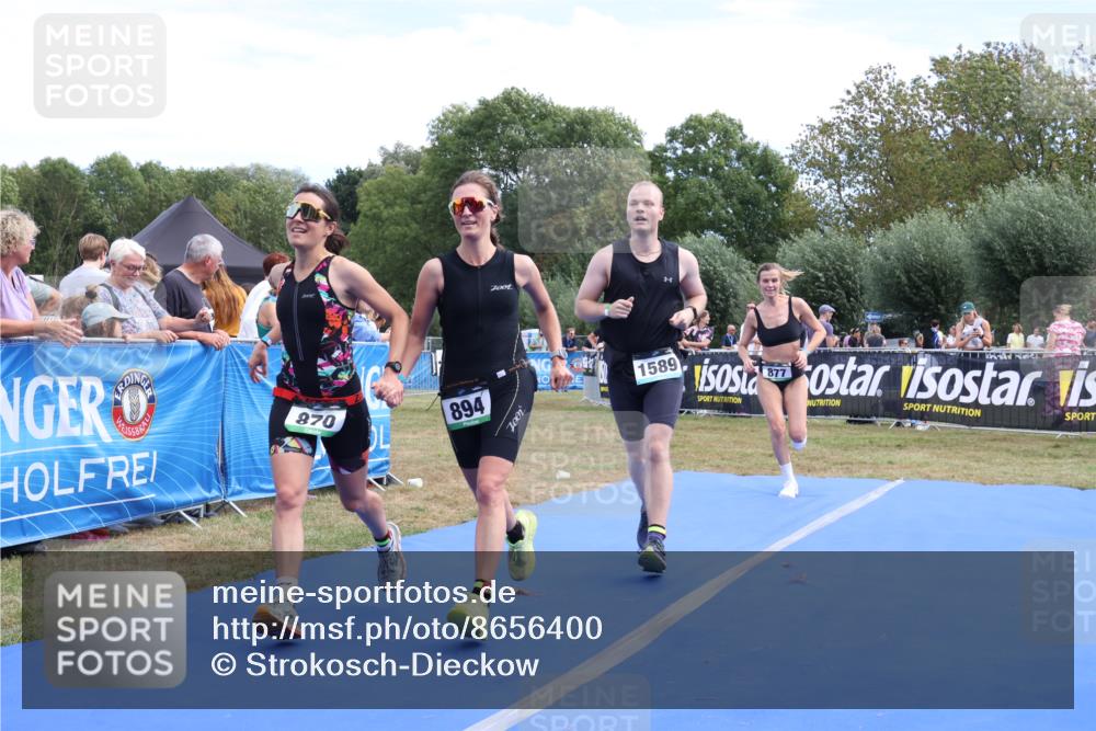 31.08.2025 - Elbe Triathlon Hamburg Strokosch-Dieckow http://msf.ph/oto/8656400 31.08.2025 12:03:01 Ziel 870, 877, 894, 1510, 1589 meine-sportfotos.de