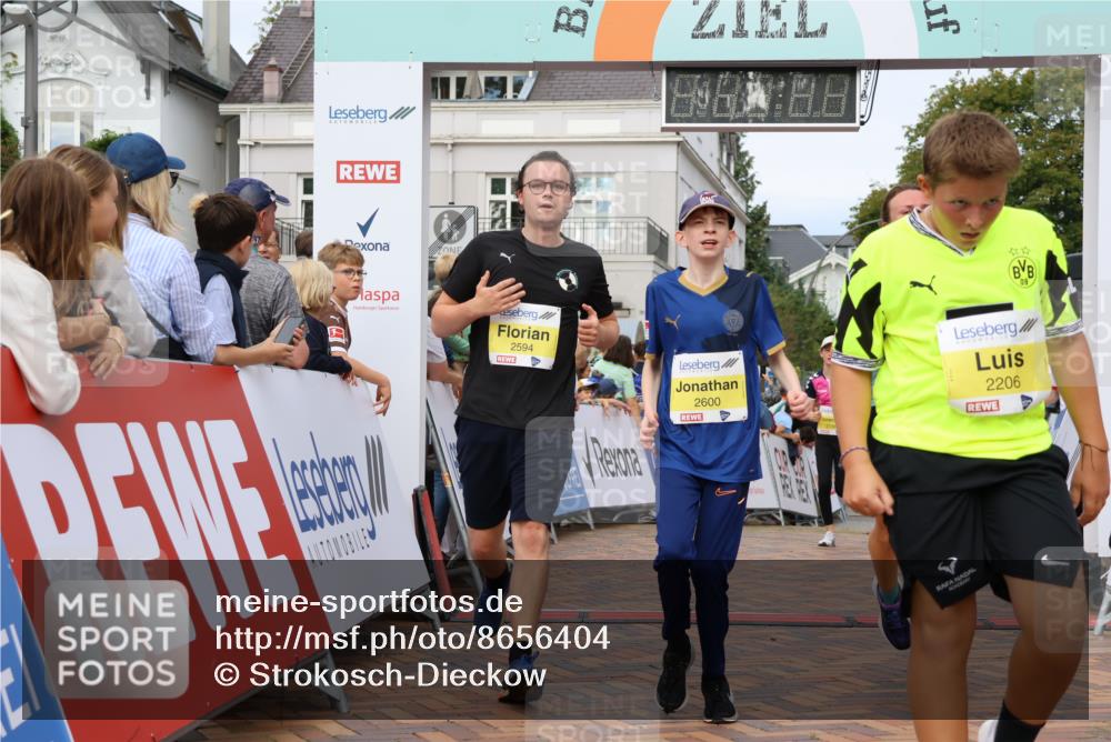 31.08.2025 - 21. Blankeneser Heldenlauf Strokosch-Dieckow http://msf.ph/oto/8656404 31.08.2025 10:30:56 Ziel 2594, 2376, 2209, 2136, 2168, 2600, 2206, 2309, 2310 meine-sportfotos.de