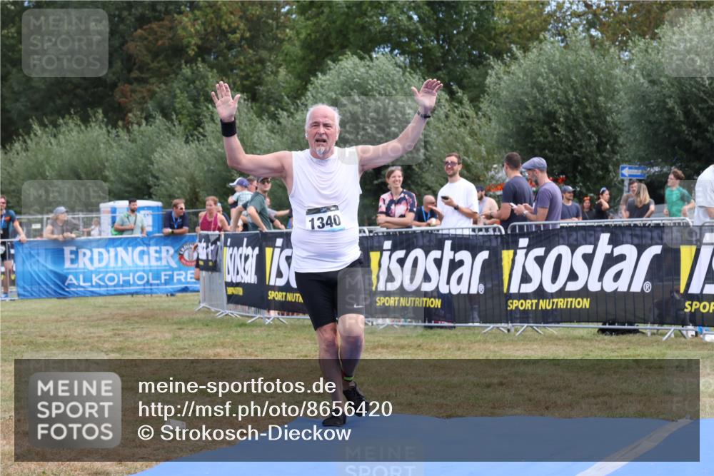 31.08.2025 - Elbe Triathlon Hamburg Strokosch-Dieckow http://msf.ph/oto/8656420 31.08.2025 12:03:14 Ziel 1340, 1475, 1510 meine-sportfotos.de
