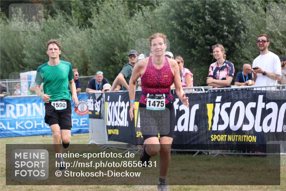 31.08.2025 - Elbe Triathlon Hamburg Strokosch-Dieckow http://msf.ph/oto/8656431 31.08.2025 12:03:20 Ziel 1340, 1475, 1590 meine-sportfotos.de