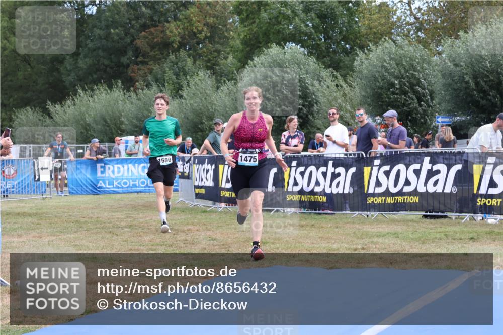 31.08.2025 - Elbe Triathlon Hamburg Strokosch-Dieckow http://msf.ph/oto/8656432 31.08.2025 12:03:20 Ziel 1340, 1475, 1590 meine-sportfotos.de