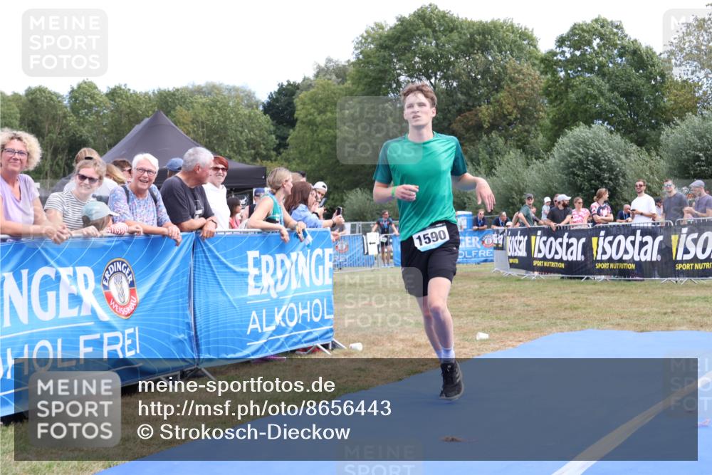 31.08.2025 - Elbe Triathlon Hamburg Strokosch-Dieckow http://msf.ph/oto/8656443 31.08.2025 12:03:24 Ziel 1340, 1475, 1590 meine-sportfotos.de