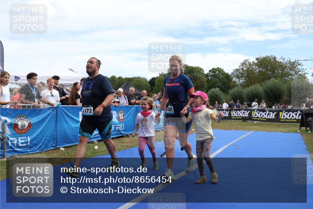 31.08.2025 - Elbe Triathlon Hamburg Strokosch-Dieckow http://msf.ph/oto/8656454 31.08.2025 12:03:52 Ziel 1172, 1387, 1401 meine-sportfotos.de