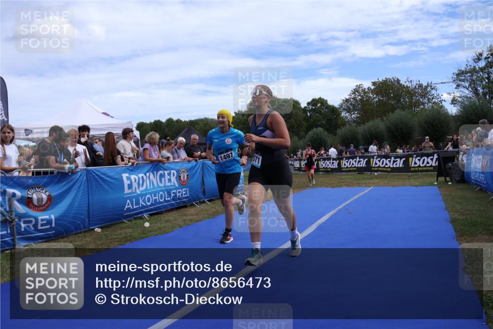 31.08.2025 - Elbe Triathlon Hamburg Strokosch-Dieckow http://msf.ph/oto/8656473 31.08.2025 12:04:05 Ziel 861, 1441, 1497, 1571 meine-sportfotos.de