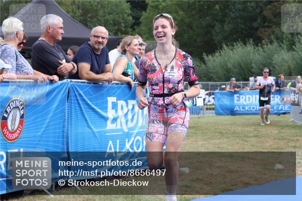 31.08.2025 - Elbe Triathlon Hamburg Strokosch-Dieckow http://msf.ph/oto/8656497 31.08.2025 12:04:19 Ziel 789, 828, 1397 meine-sportfotos.de