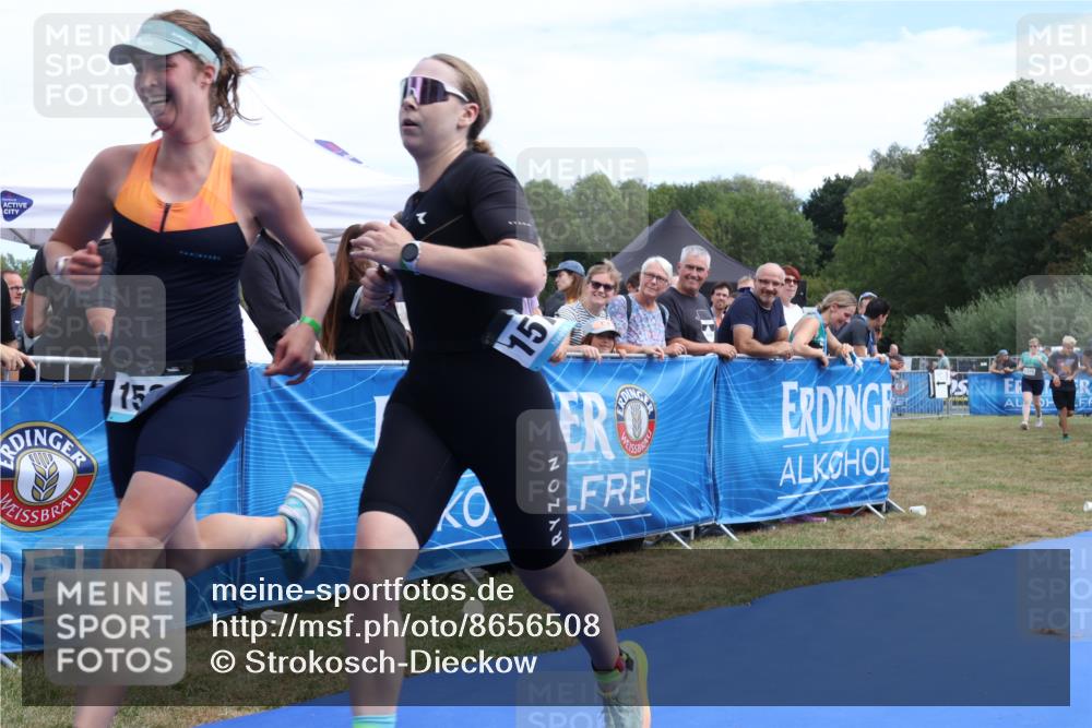 31.08.2025 - Elbe Triathlon Hamburg Strokosch-Dieckow http://msf.ph/oto/8656508 31.08.2025 12:04:37 Ziel 1325, 1375, 1512, 1536, 1573 meine-sportfotos.de