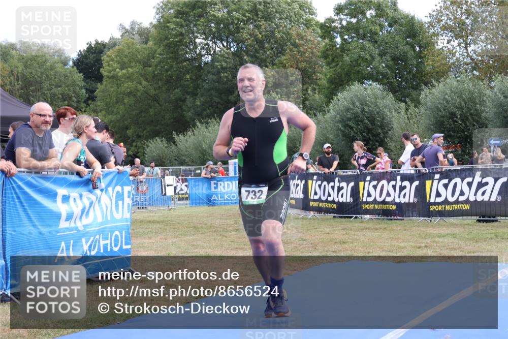 31.08.2025 - Elbe Triathlon Hamburg Strokosch-Dieckow http://msf.ph/oto/8656524 31.08.2025 12:05:00 Ziel 732 meine-sportfotos.de