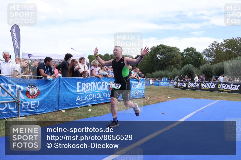 31.08.2025 - Elbe Triathlon Hamburg Strokosch-Dieckow http://msf.ph/oto/8656529 31.08.2025 12:05:01 Ziel 732 meine-sportfotos.de