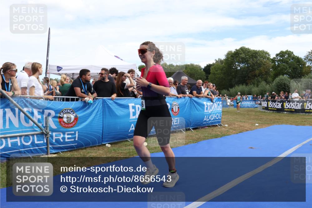 31.08.2025 - Elbe Triathlon Hamburg Strokosch-Dieckow http://msf.ph/oto/8656543 31.08.2025 12:05:17 Ziel 806, 1504 meine-sportfotos.de