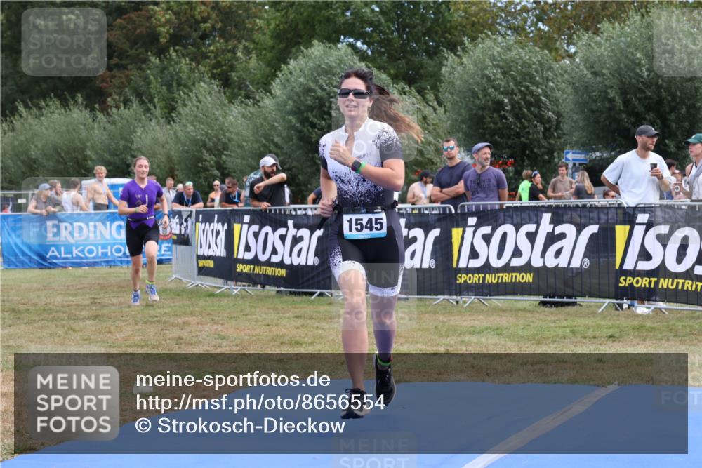 31.08.2025 - Elbe Triathlon Hamburg Strokosch-Dieckow http://msf.ph/oto/8656554 31.08.2025 12:05:32 Ziel 1527, 1545 meine-sportfotos.de
