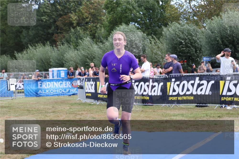 31.08.2025 - Elbe Triathlon Hamburg Strokosch-Dieckow http://msf.ph/oto/8656565 31.08.2025 12:05:35 Ziel 1527, 1545 meine-sportfotos.de