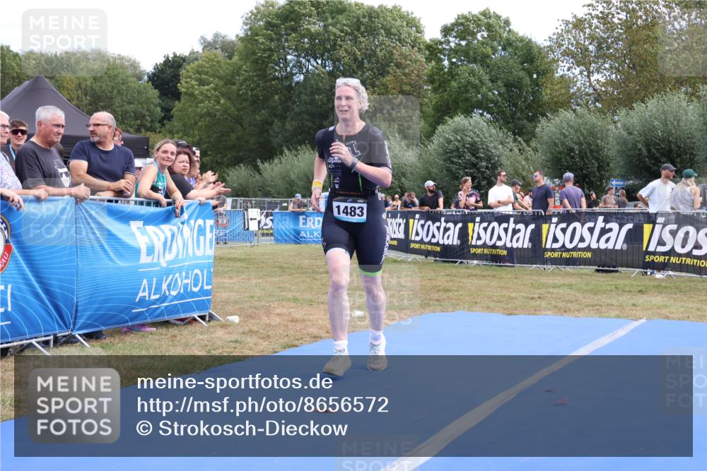31.08.2025 - Elbe Triathlon Hamburg Strokosch-Dieckow http://msf.ph/oto/8656572 31.08.2025 12:05:48 Ziel 1483 meine-sportfotos.de