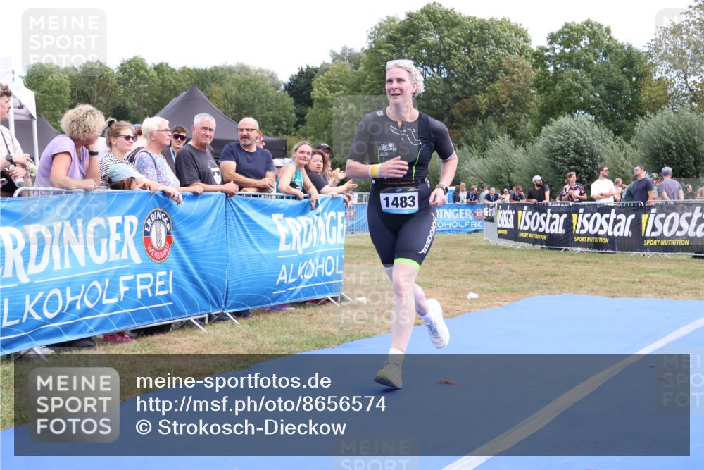 31.08.2025 - Elbe Triathlon Hamburg Strokosch-Dieckow http://msf.ph/oto/8656574 31.08.2025 12:05:48 Ziel 1483 meine-sportfotos.de