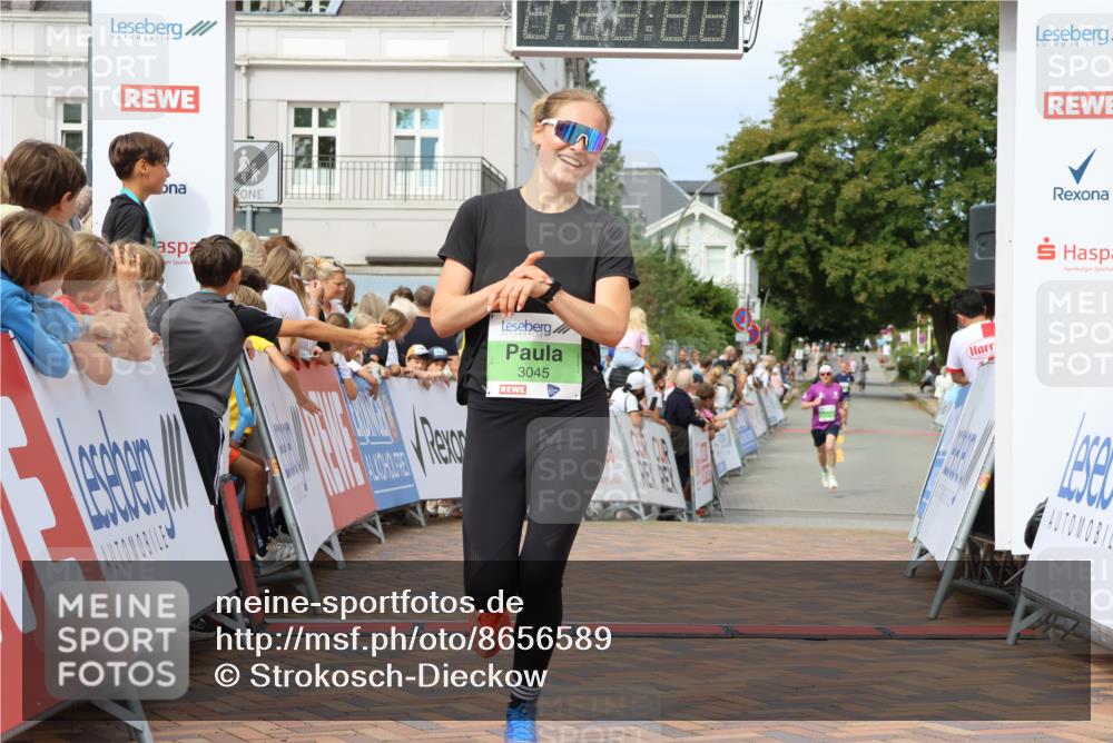 31.08.2025 - 21. Blankeneser Heldenlauf Strokosch-Dieckow http://msf.ph/oto/8656589 31.08.2025 10:57:38 Ziel 3045, 3012 meine-sportfotos.de