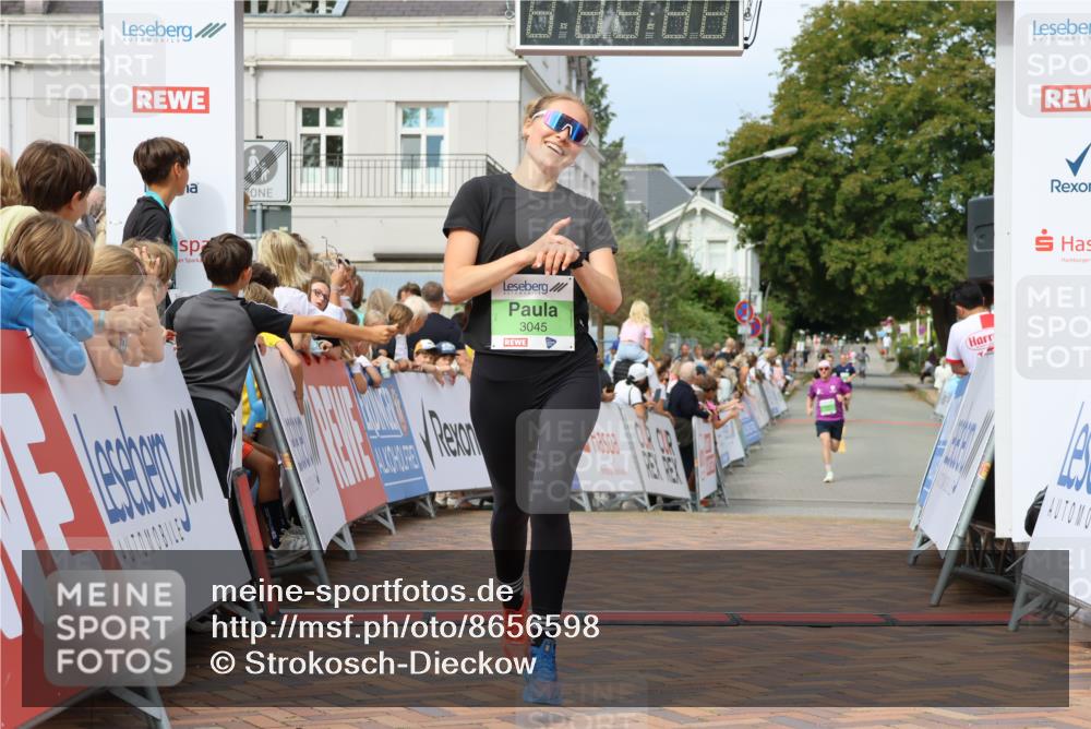 31.08.2025 - 21. Blankeneser Heldenlauf Strokosch-Dieckow http://msf.ph/oto/8656598 31.08.2025 10:57:38 Ziel 3045, 3012 meine-sportfotos.de