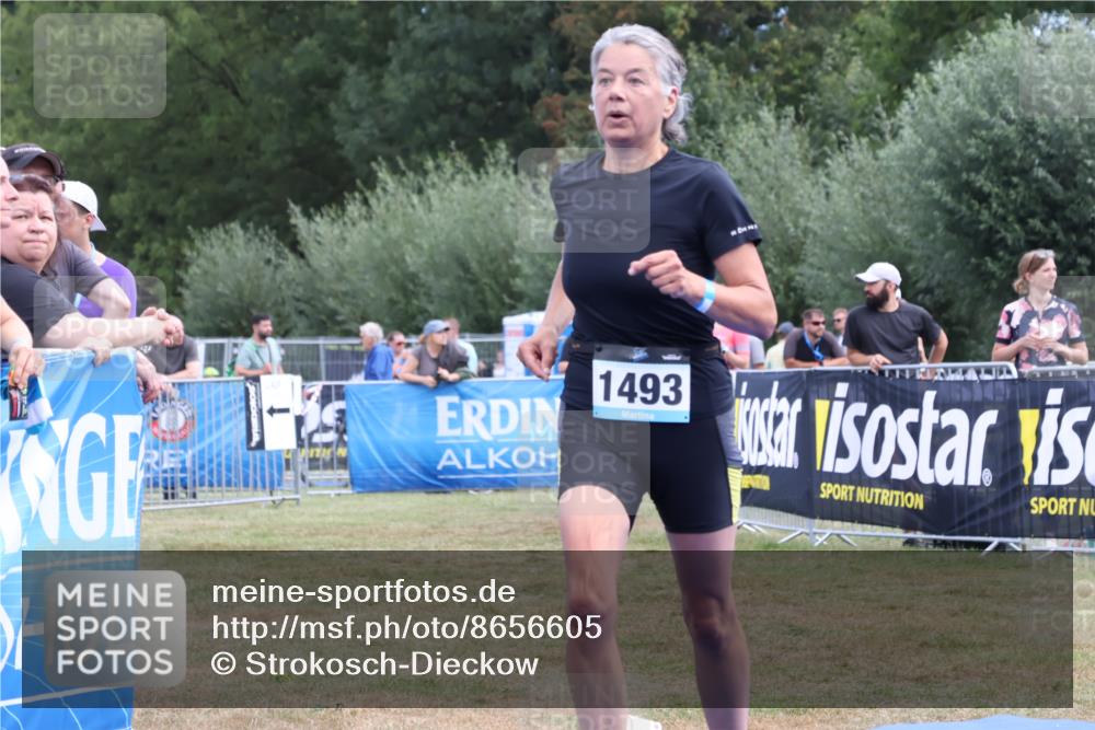 31.08.2025 - Elbe Triathlon Hamburg Strokosch-Dieckow http://msf.ph/oto/8656605 31.08.2025 12:06:30 Ziel 1493, 1593 meine-sportfotos.de