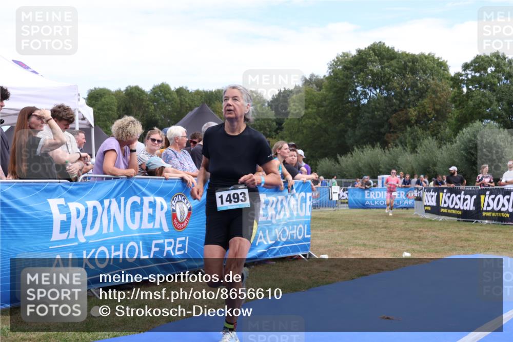 31.08.2025 - Elbe Triathlon Hamburg Strokosch-Dieckow http://msf.ph/oto/8656610 31.08.2025 12:06:31 Ziel 1493, 1593 meine-sportfotos.de