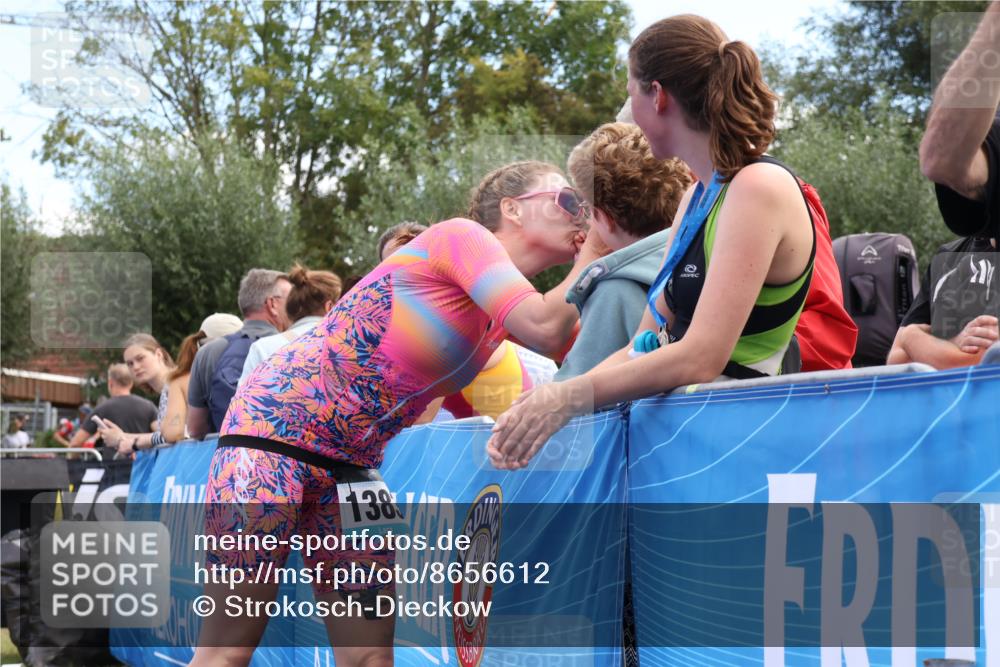 31.08.2025 - Elbe Triathlon Hamburg Strokosch-Dieckow http://msf.ph/oto/8656612 31.08.2025 12:06:40 Ziel 1383 meine-sportfotos.de
