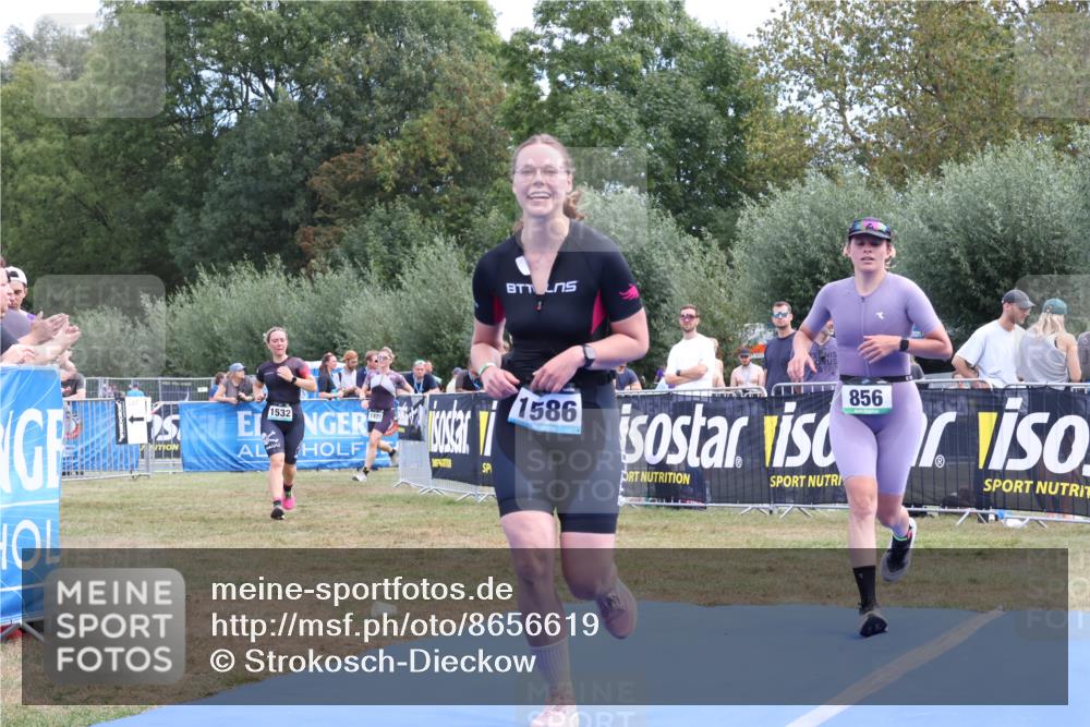 31.08.2025 - Elbe Triathlon Hamburg Strokosch-Dieckow http://msf.ph/oto/8656619 31.08.2025 12:06:52 Ziel 856, 952, 1420, 1532, 1586 meine-sportfotos.de