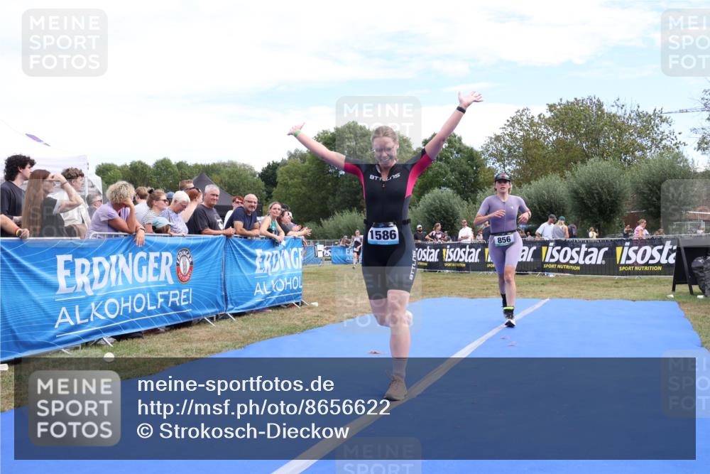 31.08.2025 - Elbe Triathlon Hamburg Strokosch-Dieckow http://msf.ph/oto/8656622 31.08.2025 12:06:53 Ziel 856, 952, 1420, 1532, 1586 meine-sportfotos.de