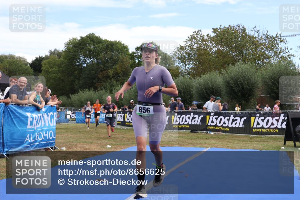 31.08.2025 - Elbe Triathlon Hamburg Strokosch-Dieckow http://msf.ph/oto/8656625 31.08.2025 12:06:54 Ziel 856, 952, 1420, 1532, 1586 meine-sportfotos.de
