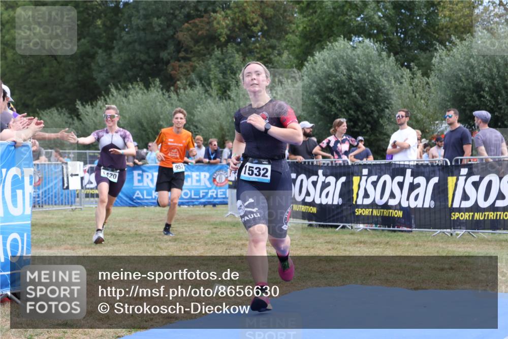 31.08.2025 - Elbe Triathlon Hamburg Strokosch-Dieckow http://msf.ph/oto/8656630 31.08.2025 12:06:56 Ziel 856, 952, 1420, 1532, 1586 meine-sportfotos.de