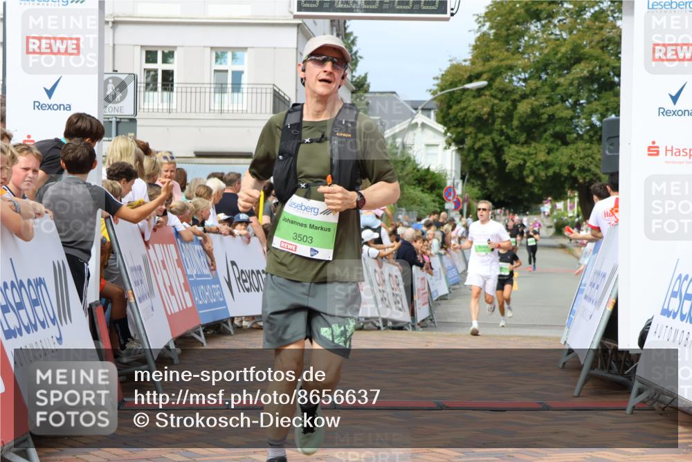 31.08.2025 - 21. Blankeneser Heldenlauf Strokosch-Dieckow http://msf.ph/oto/8656637 31.08.2025 10:57:24 Ziel 3499, 3503 meine-sportfotos.de