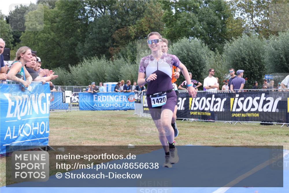 31.08.2025 - Elbe Triathlon Hamburg Strokosch-Dieckow http://msf.ph/oto/8656638 31.08.2025 12:06:59 Ziel 856, 952, 1420, 1532 meine-sportfotos.de