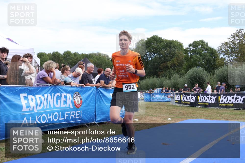 31.08.2025 - Elbe Triathlon Hamburg Strokosch-Dieckow http://msf.ph/oto/8656646 31.08.2025 12:07:01 Ziel 952, 1420, 1532 meine-sportfotos.de