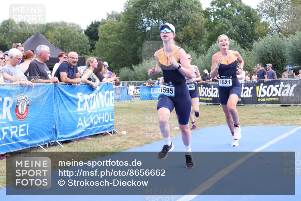 31.08.2025 - Elbe Triathlon Hamburg Strokosch-Dieckow http://msf.ph/oto/8656662 31.08.2025 12:07:17 Ziel 1362, 1521, 1549, 1553, 1595 meine-sportfotos.de