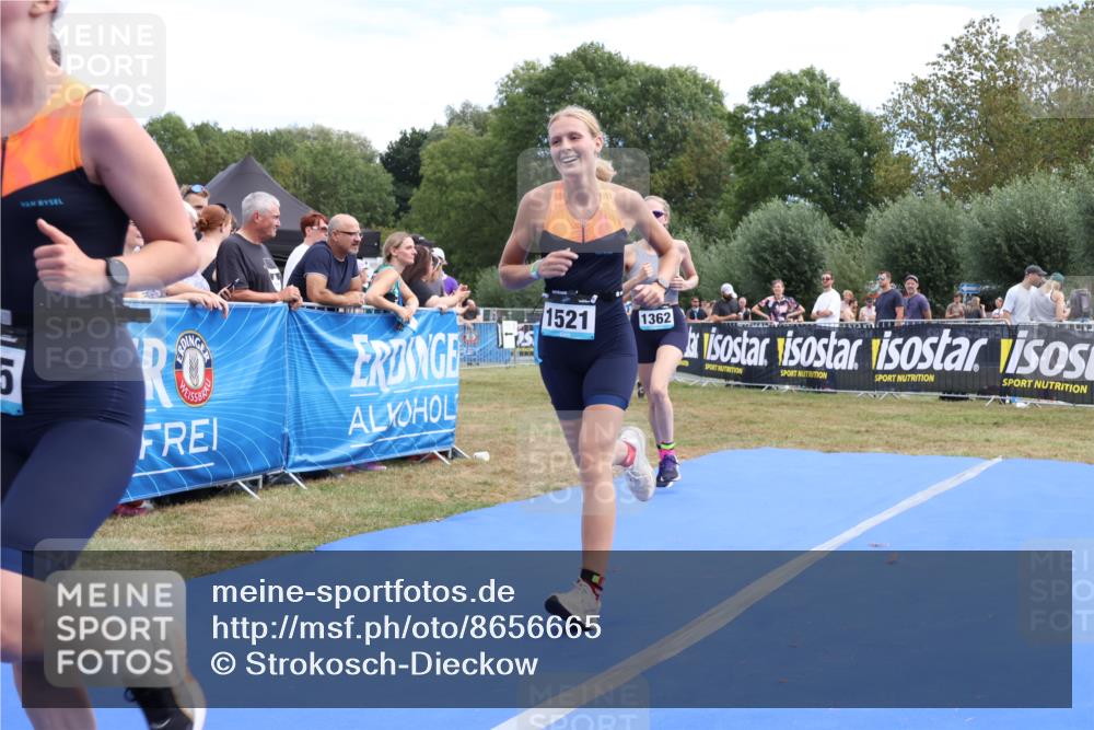 31.08.2025 - Elbe Triathlon Hamburg Strokosch-Dieckow http://msf.ph/oto/8656665 31.08.2025 12:07:18 Ziel 1362, 1521, 1549, 1553, 1595 meine-sportfotos.de