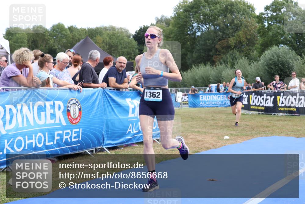 31.08.2025 - Elbe Triathlon Hamburg Strokosch-Dieckow http://msf.ph/oto/8656668 31.08.2025 12:07:19 Ziel 1362, 1521, 1549, 1553, 1595 meine-sportfotos.de