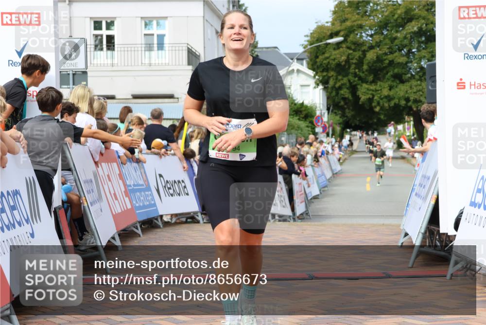 31.08.2025 - 21. Blankeneser Heldenlauf Strokosch-Dieckow http://msf.ph/oto/8656673 31.08.2025 10:57:13 Ziel 2167, 3502, 3194 meine-sportfotos.de