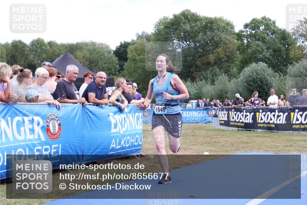 31.08.2025 - Elbe Triathlon Hamburg Strokosch-Dieckow http://msf.ph/oto/8656677 31.08.2025 12:07:22 Ziel 1362, 1521, 1549, 1595 meine-sportfotos.de