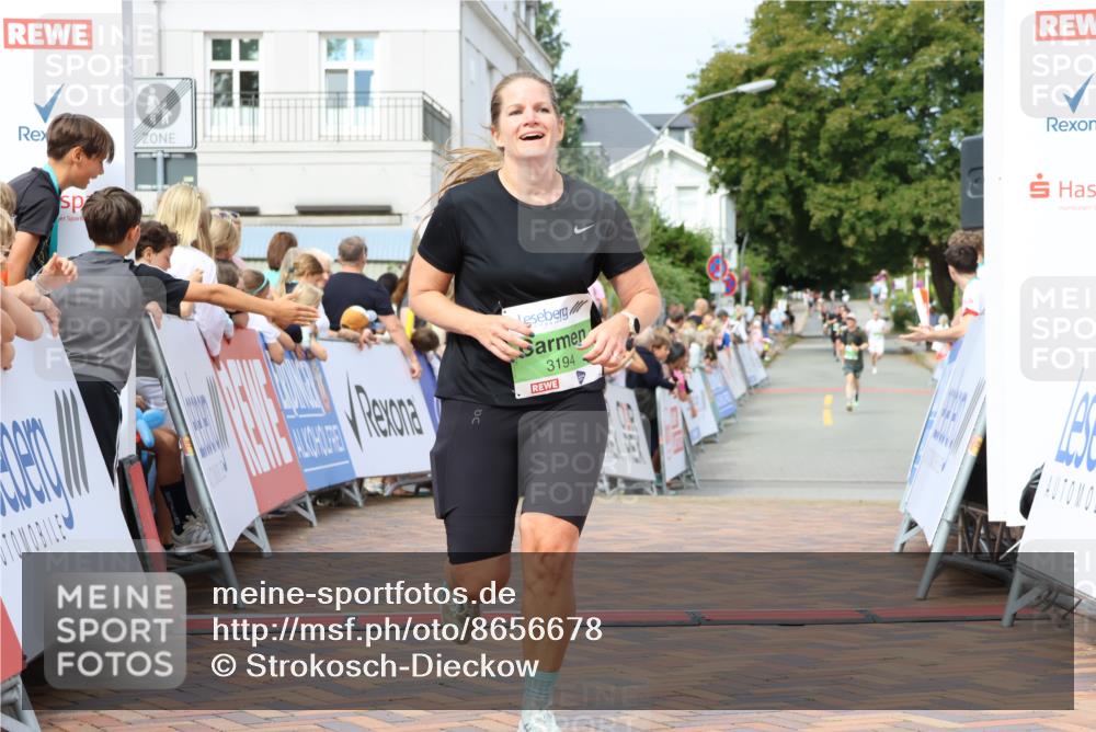 31.08.2025 - 21. Blankeneser Heldenlauf Strokosch-Dieckow http://msf.ph/oto/8656678 31.08.2025 10:57:13 Ziel 2167, 3502, 3194 meine-sportfotos.de