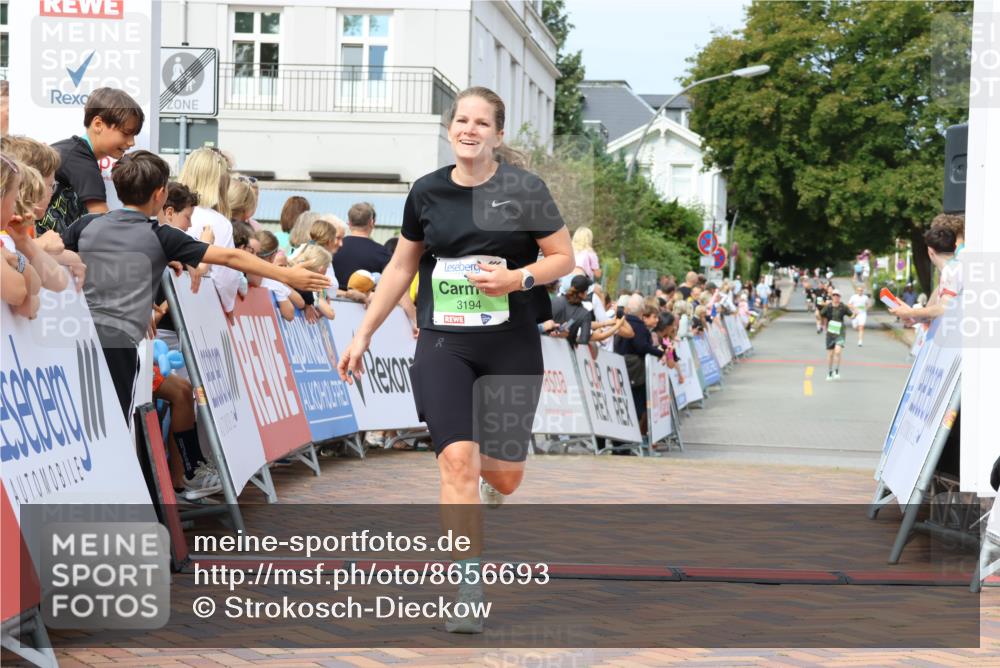 31.08.2025 - 21. Blankeneser Heldenlauf Strokosch-Dieckow http://msf.ph/oto/8656693 31.08.2025 10:57:13 Ziel 2167, 3502, 3194 meine-sportfotos.de