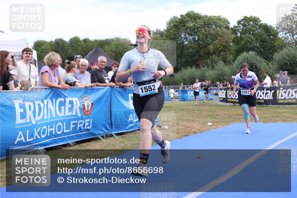 31.08.2025 - Elbe Triathlon Hamburg Strokosch-Dieckow http://msf.ph/oto/8656698 31.08.2025 12:08:00 Ziel 1341, 1356, 1457, 1523, 1552, 1567 meine-sportfotos.de