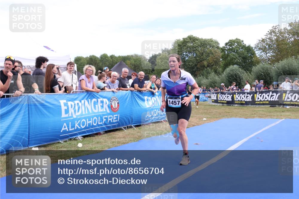 31.08.2025 - Elbe Triathlon Hamburg Strokosch-Dieckow http://msf.ph/oto/8656704 31.08.2025 12:08:02 Ziel 1356, 1457, 1523, 1552 meine-sportfotos.de