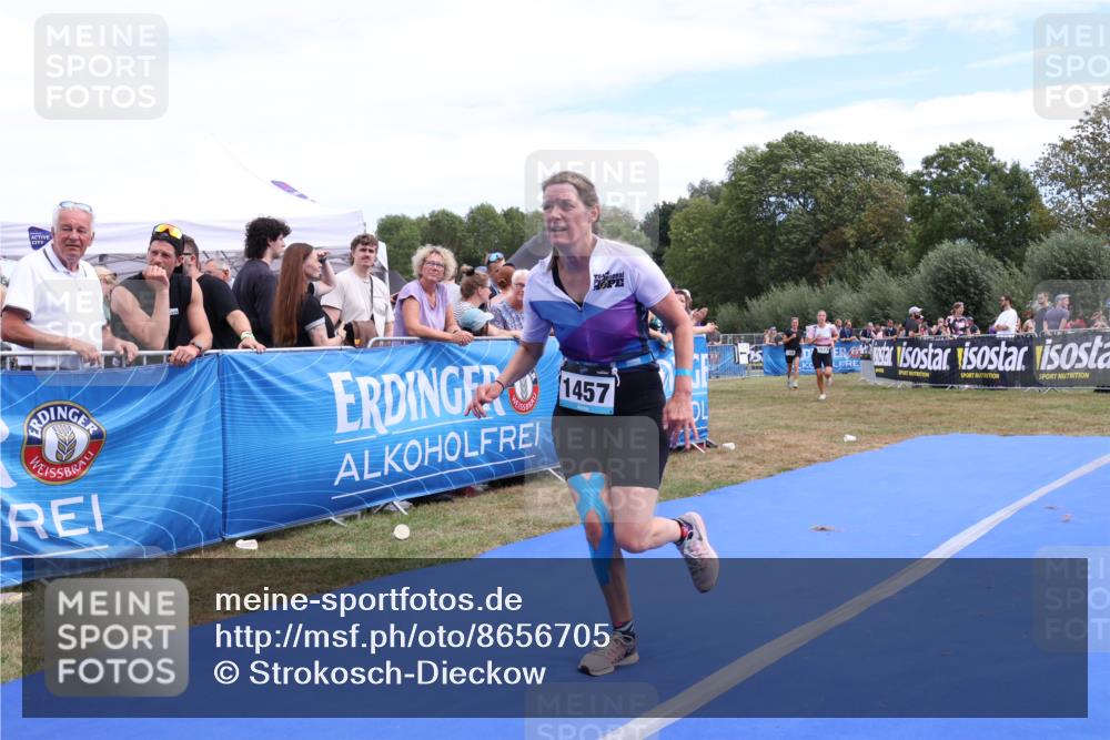 31.08.2025 - Elbe Triathlon Hamburg Strokosch-Dieckow http://msf.ph/oto/8656705 31.08.2025 12:08:02 Ziel 1356, 1457, 1523, 1552 meine-sportfotos.de