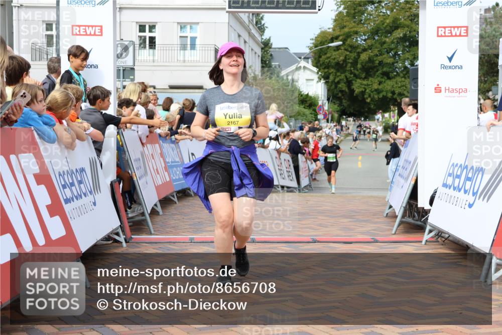 31.08.2025 - 21. Blankeneser Heldenlauf Strokosch-Dieckow http://msf.ph/oto/8656708 31.08.2025 10:57:08 Ziel 2167, 3502, 3419, 3194, 3117, 3157 meine-sportfotos.de