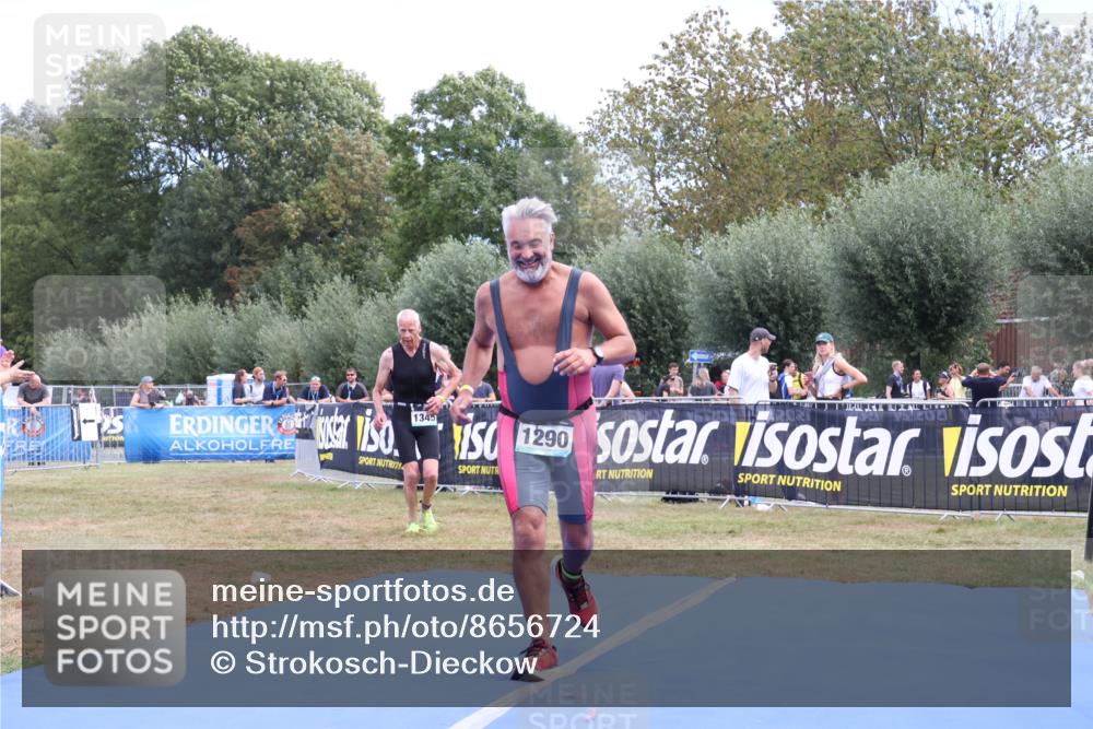 31.08.2025 - Elbe Triathlon Hamburg Strokosch-Dieckow http://msf.ph/oto/8656724 31.08.2025 12:08:24 Ziel 1290, 1345 meine-sportfotos.de