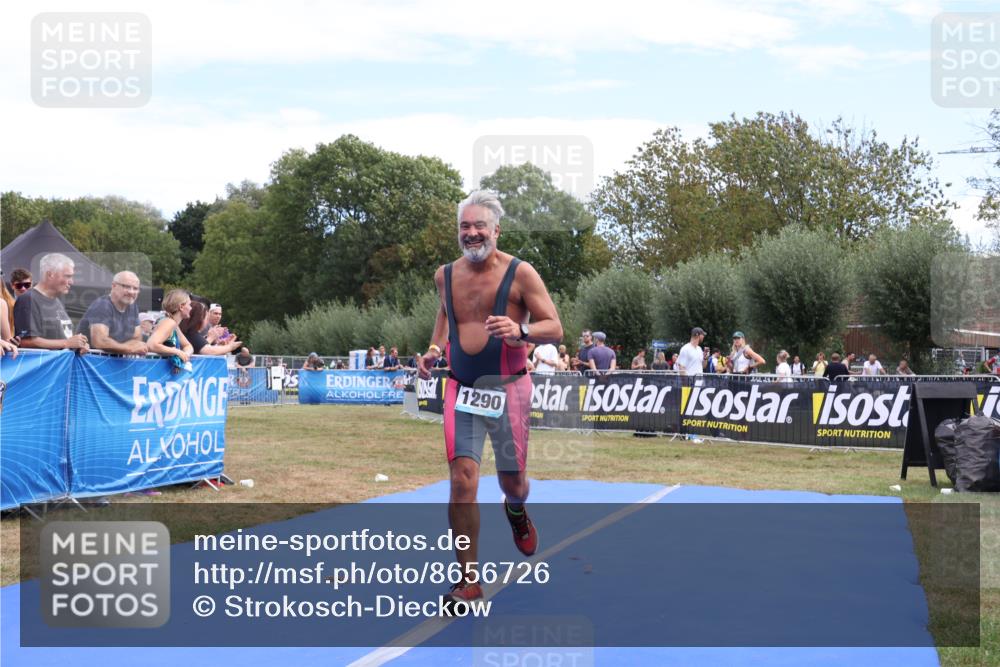 31.08.2025 - Elbe Triathlon Hamburg Strokosch-Dieckow http://msf.ph/oto/8656726 31.08.2025 12:08:25 Ziel 1290, 1345 meine-sportfotos.de