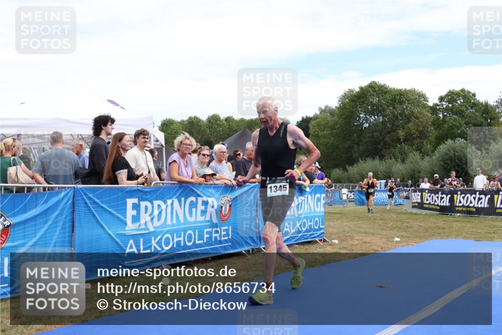31.08.2025 - Elbe Triathlon Hamburg Strokosch-Dieckow http://msf.ph/oto/8656734 31.08.2025 12:08:29 Ziel 693, 1290, 1345, 1391 meine-sportfotos.de