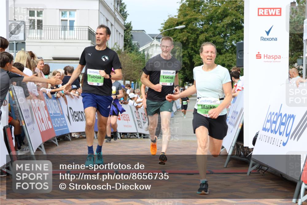 31.08.2025 - 21. Blankeneser Heldenlauf Strokosch-Dieckow http://msf.ph/oto/8656735 31.08.2025 10:57:03 Ziel 2167, 3502, 3419, 3385, 3117, 3157 meine-sportfotos.de