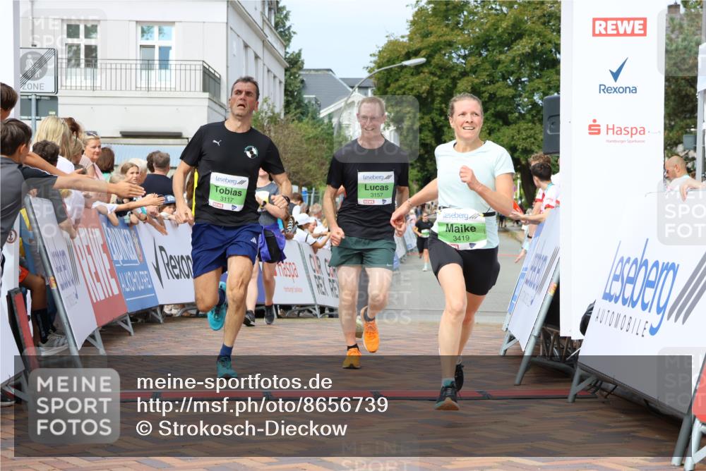 31.08.2025 - 21. Blankeneser Heldenlauf Strokosch-Dieckow http://msf.ph/oto/8656739 31.08.2025 10:57:03 Ziel 2167, 3502, 3419, 3385, 3117, 3157 meine-sportfotos.de