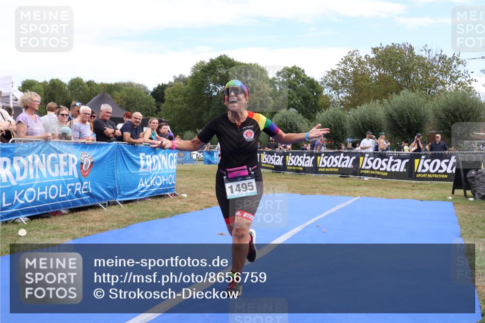 31.08.2025 - Elbe Triathlon Hamburg Strokosch-Dieckow http://msf.ph/oto/8656759 31.08.2025 12:08:59 Ziel 1477, 1495, 1542, 1564 meine-sportfotos.de
