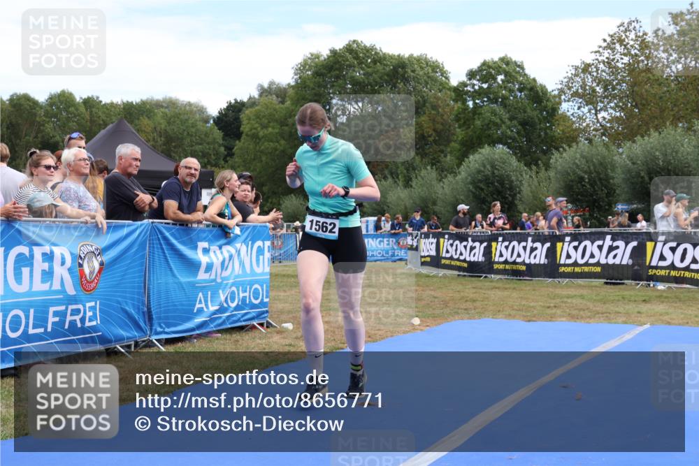 31.08.2025 - Elbe Triathlon Hamburg Strokosch-Dieckow http://msf.ph/oto/8656771 31.08.2025 12:09:18 Ziel 874, 1562 meine-sportfotos.de