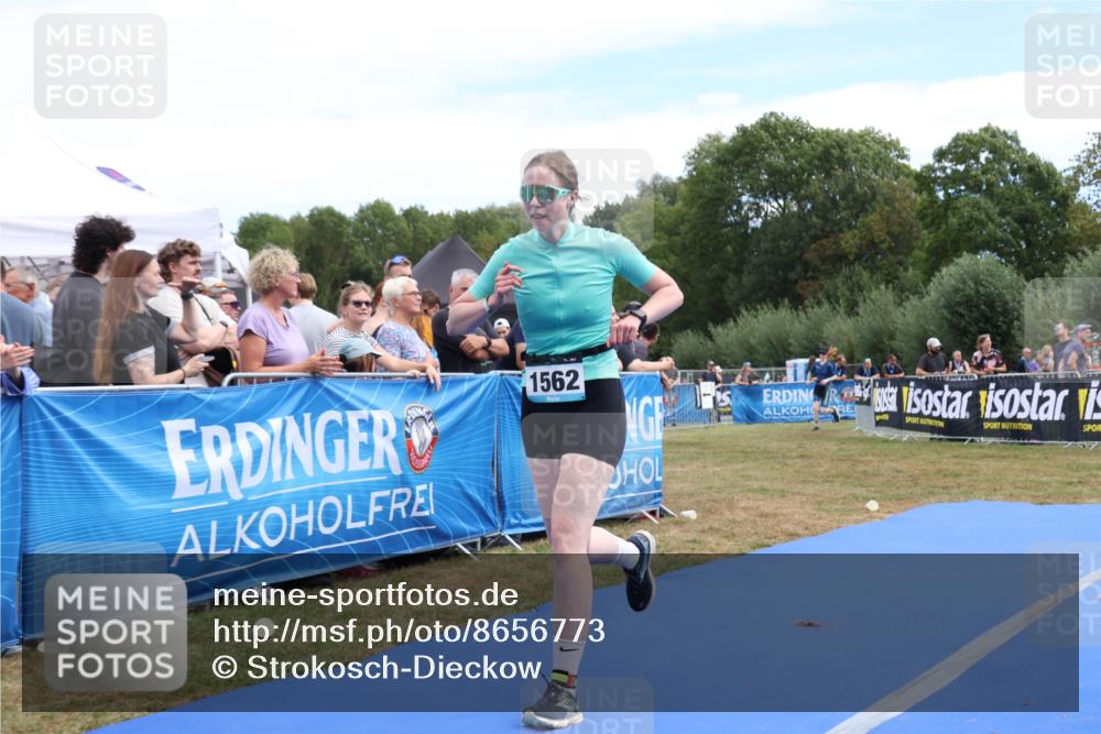 31.08.2025 - Elbe Triathlon Hamburg Strokosch-Dieckow http://msf.ph/oto/8656773 31.08.2025 12:09:19 Ziel 874, 1562 meine-sportfotos.de